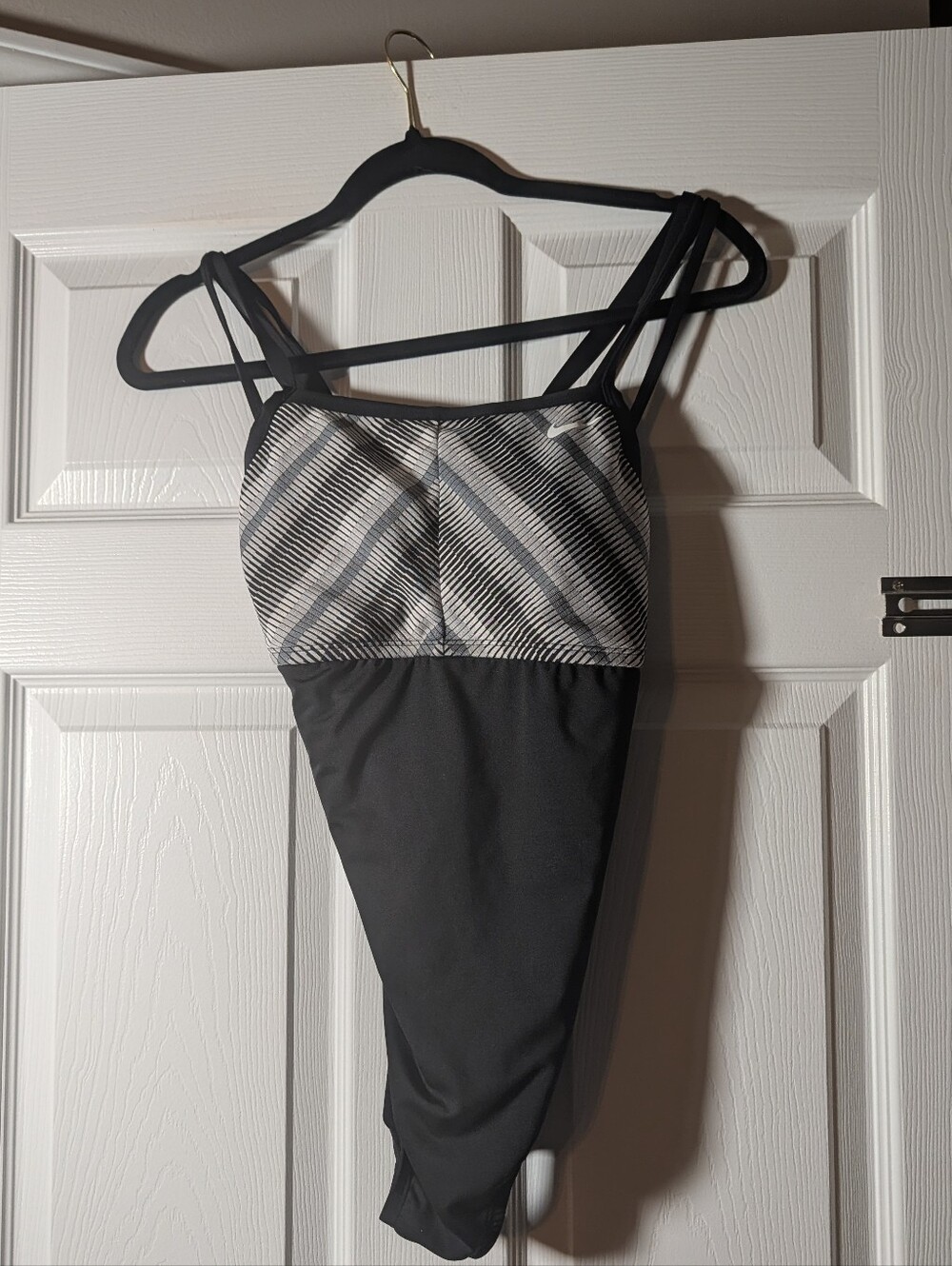 Nike Black Gray Geometric Print Crossback One-Piece Swimsuit